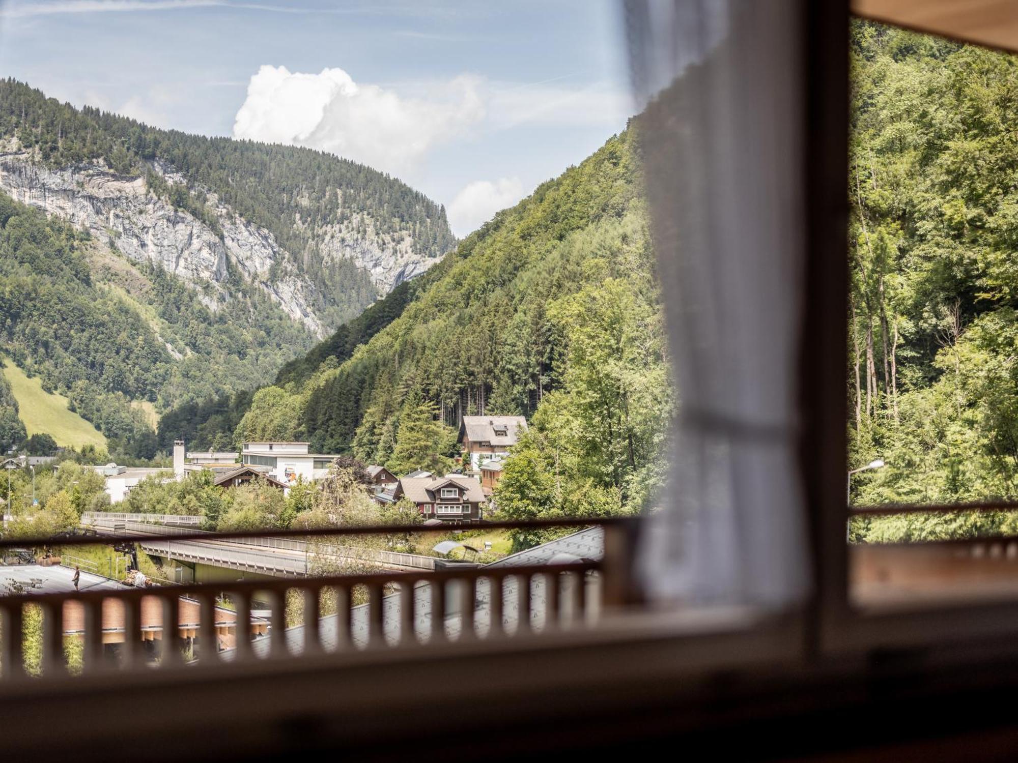 Hotel Engel Меллау Экстерьер фото